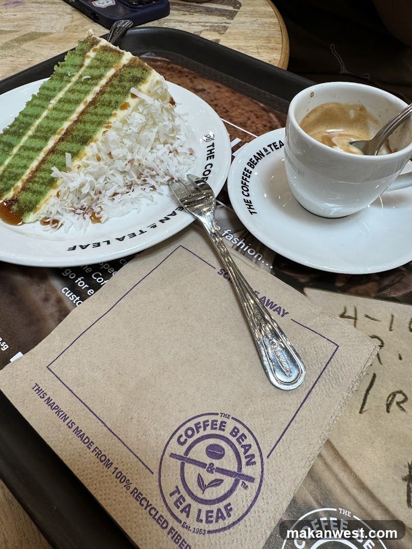 Coffee and Cake at The Coffee Bean & Tea Leaf