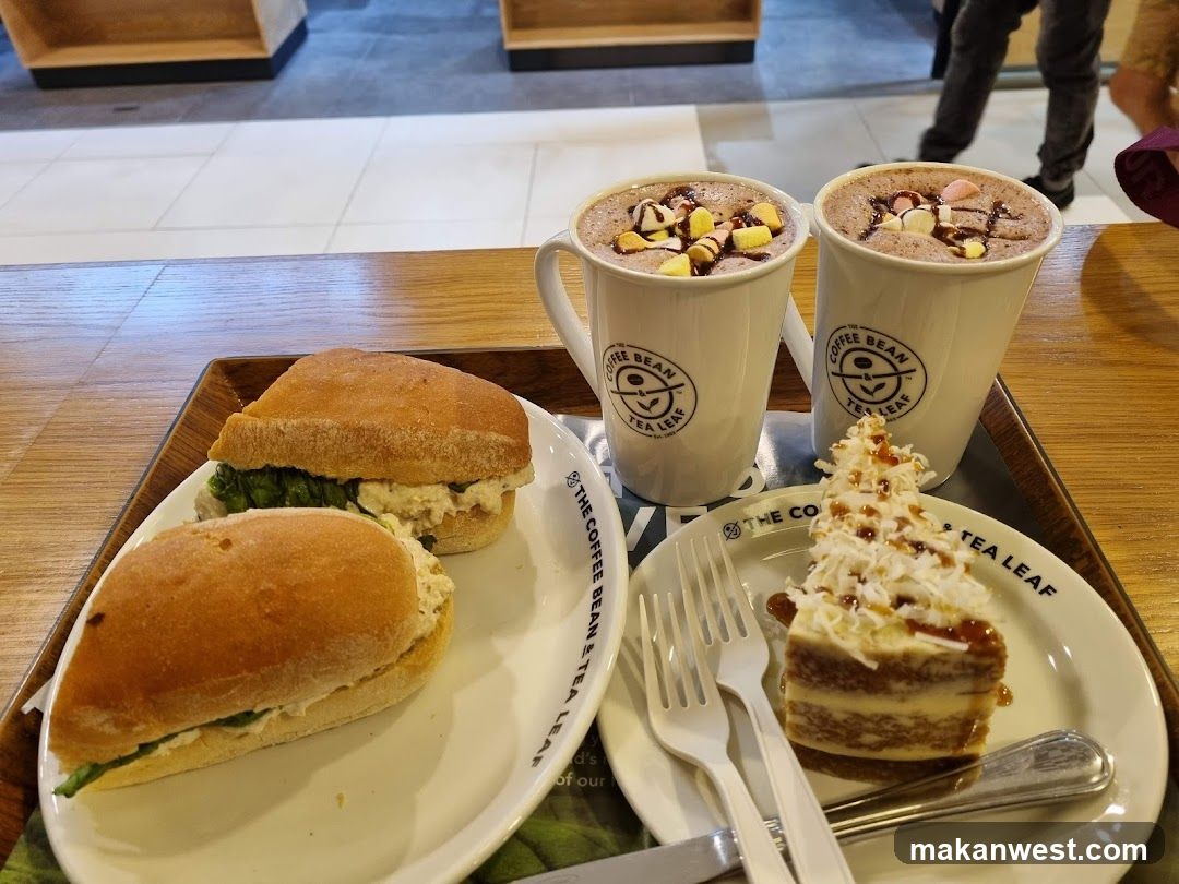Coffee and Sandwiches at The Coffee Bean & Tea Leaf