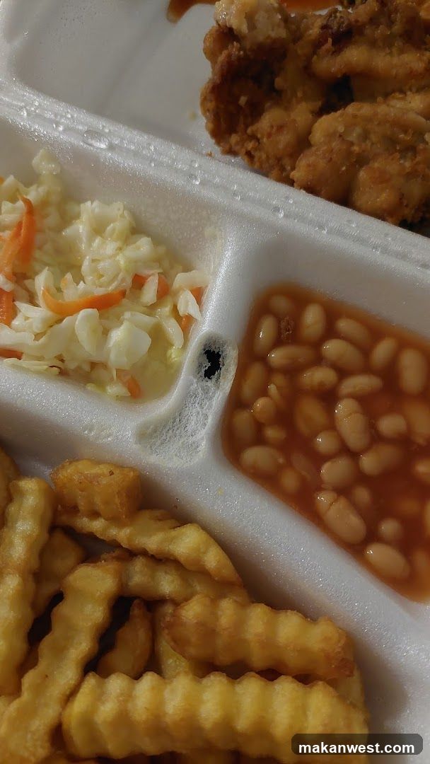 Food Tray with Crispy Chicken, Fries, Baked Beans and Coleslaw