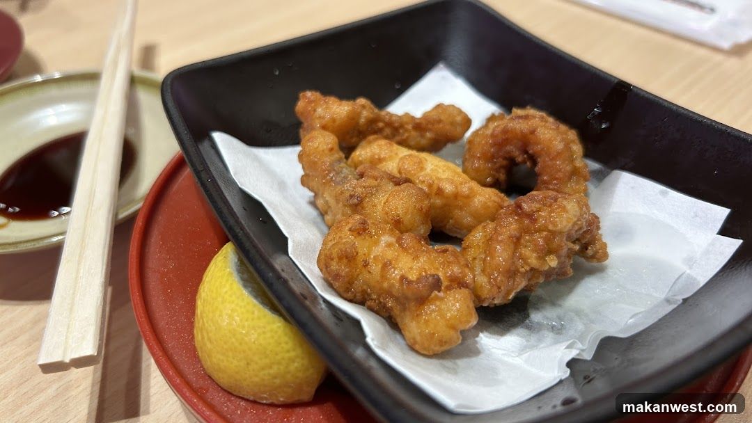 Fried Food with Lemon and Soy Sauce