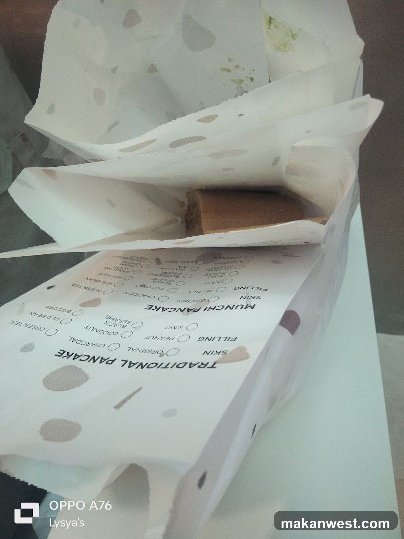 Food Packaging with Menu Card