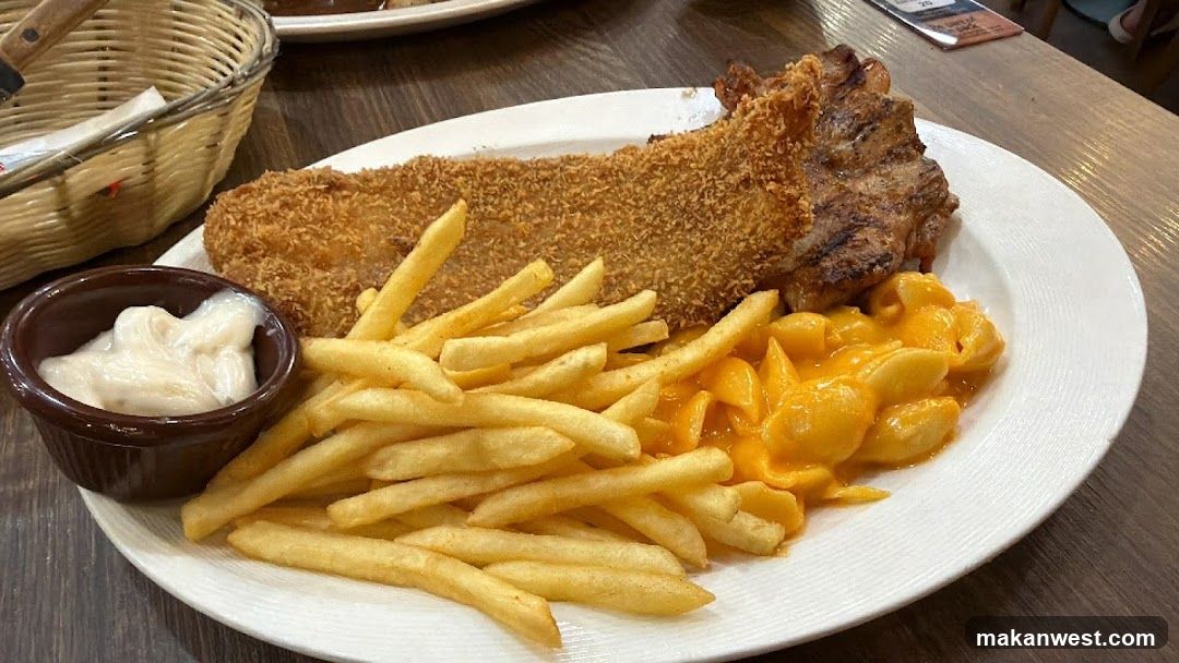 Breaded Meat with Fries and Mac & Cheese