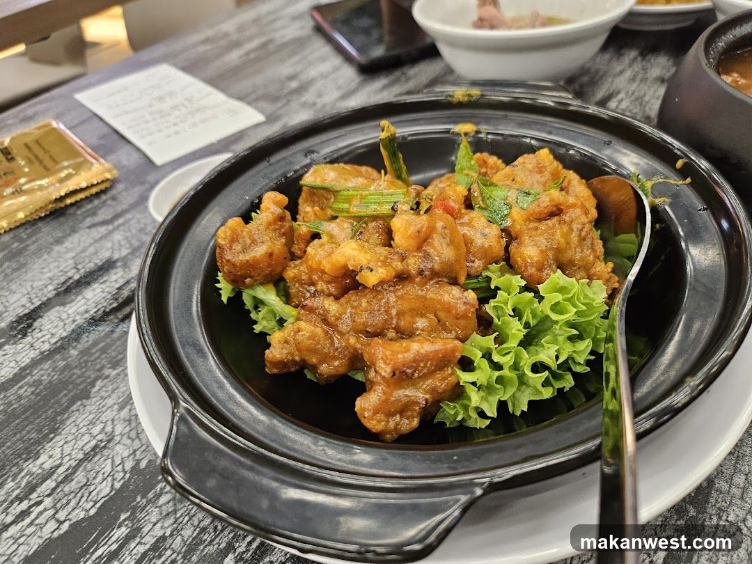 Crispy Chicken Dish in Clay Pot
