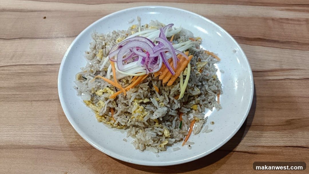 Fried Rice with Garnish