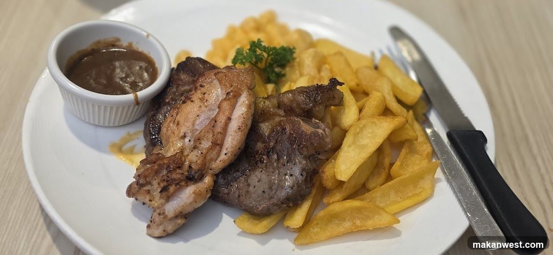 Grilled Chicken with Fries and Sauce