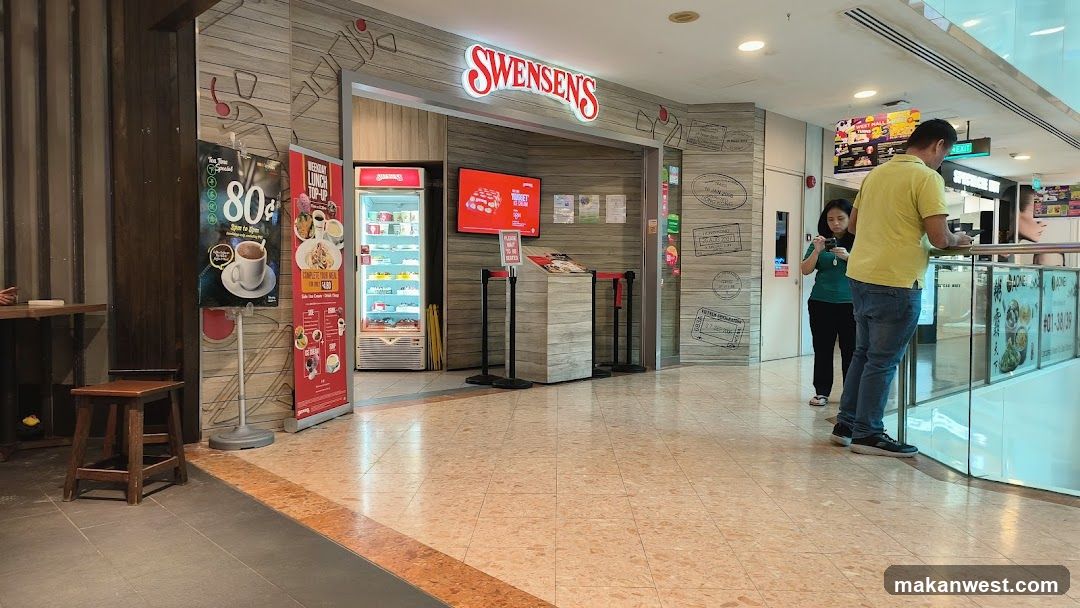 Swensen's Storefront Interior View