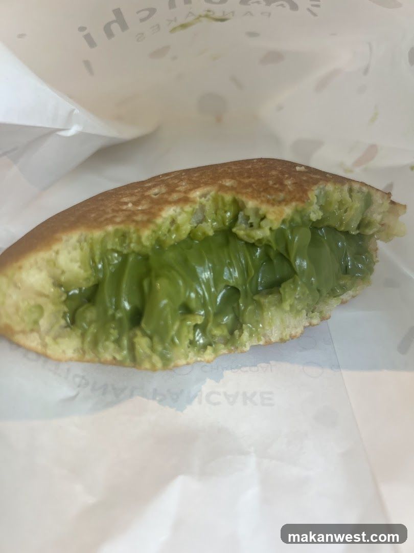 Matcha Pancake with Cream Filling