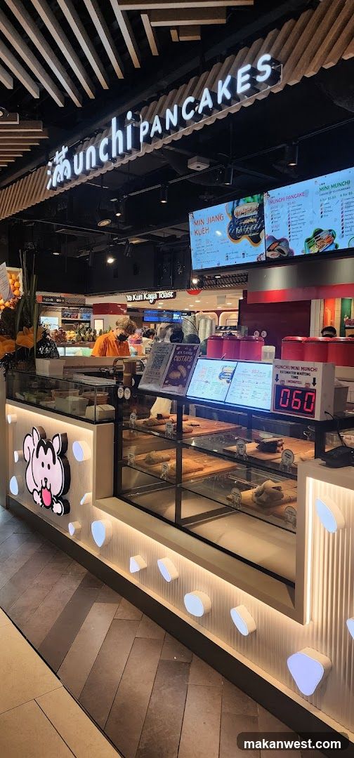 Munchi Pancakes Store Interior