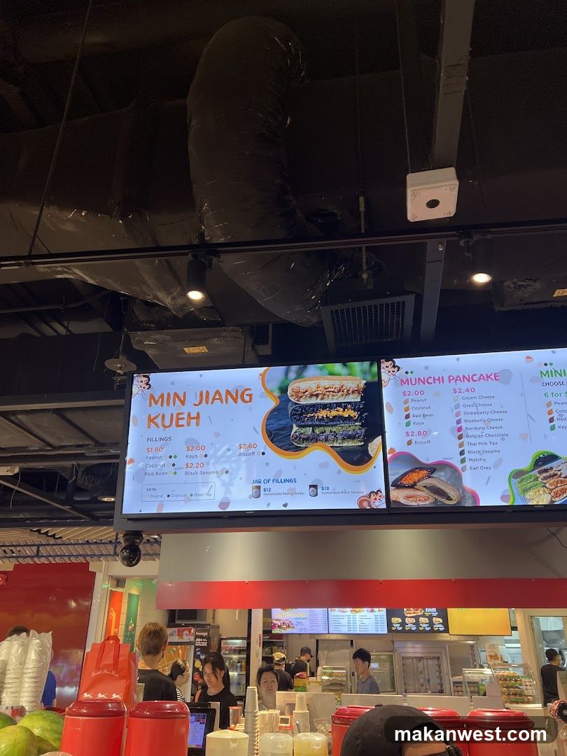 Food Court Interior Display