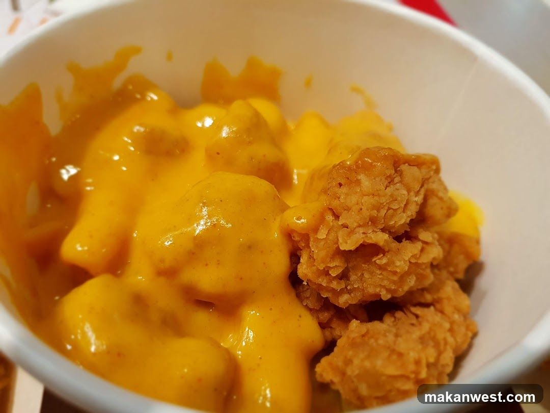 Fried Chicken with Cheese Sauce
