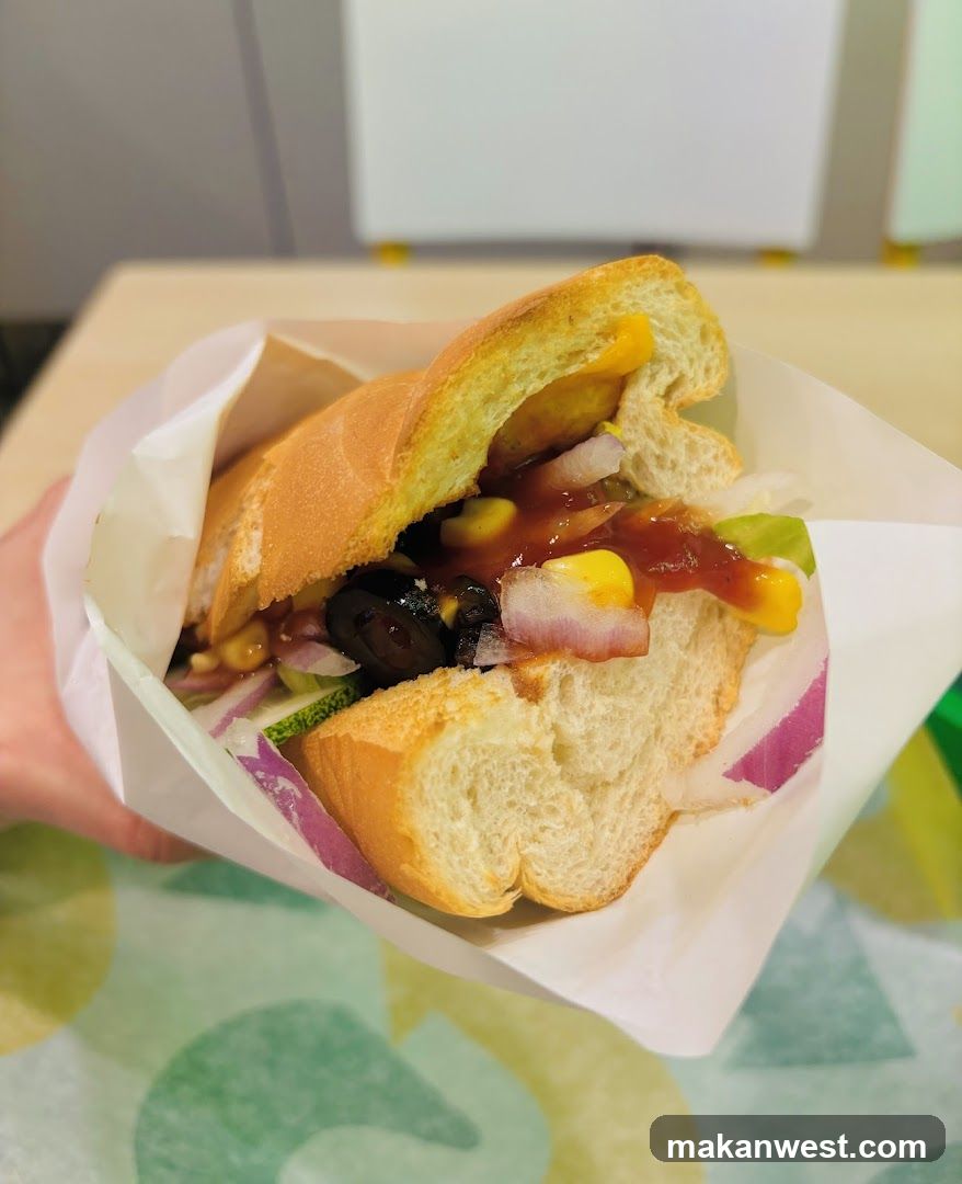 Sandwich with Corn and Onions