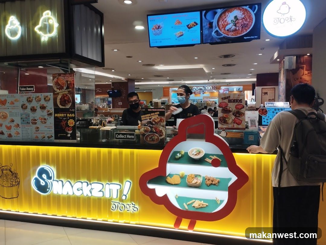 Snackzit Counter Interior