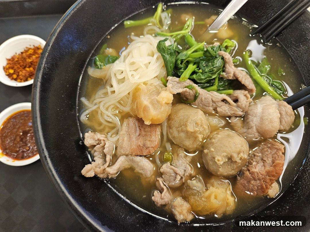 Noodle Soup Bowl with Sides