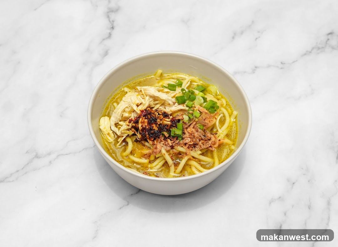 Bowl of Noodles with Chicken and Chili Oil
