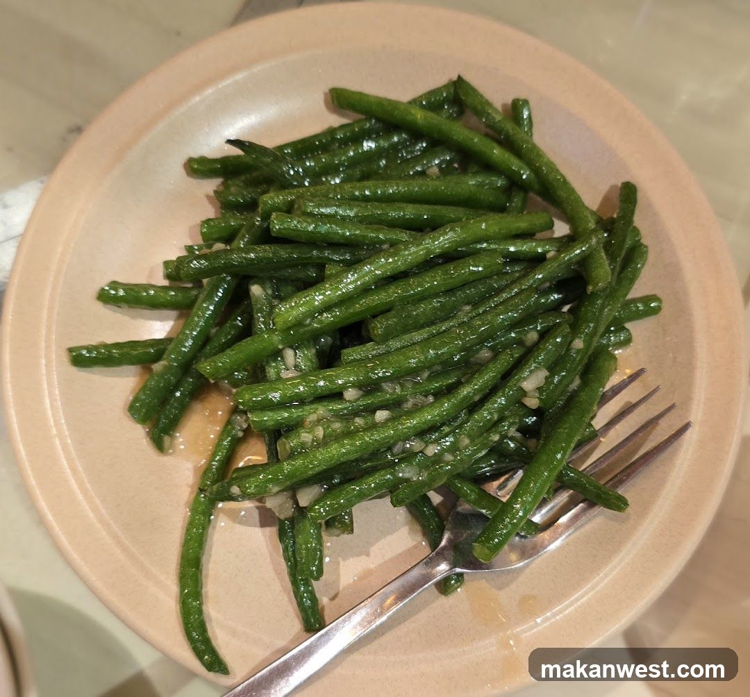 Stir-fried Green Beans with Garlic