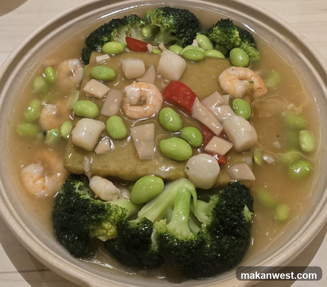 Broccoli and Shrimp Soup with Tofu
