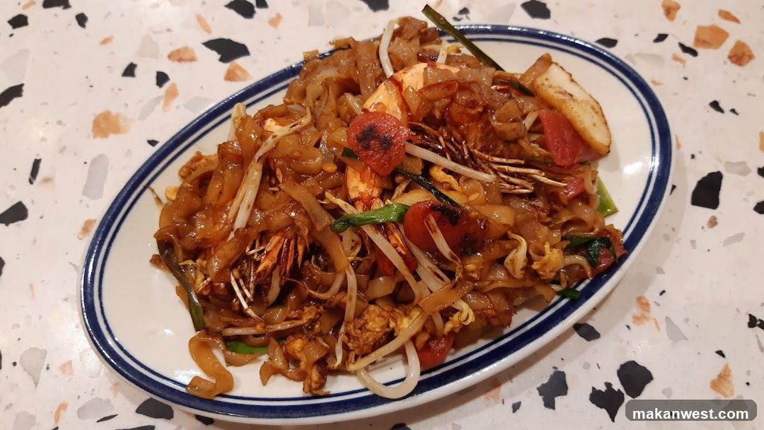 Pad See Ew with Shrimp and Tofu