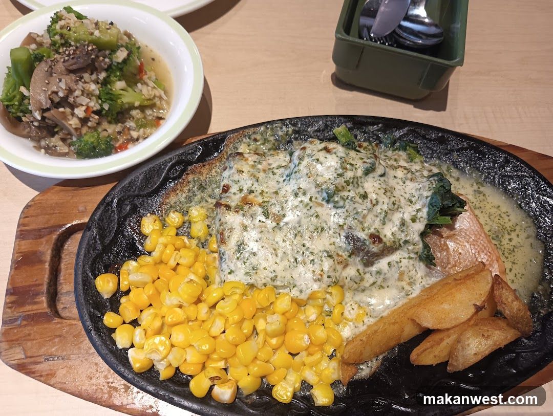 Sizzling Fish Platter with Corn and Fries