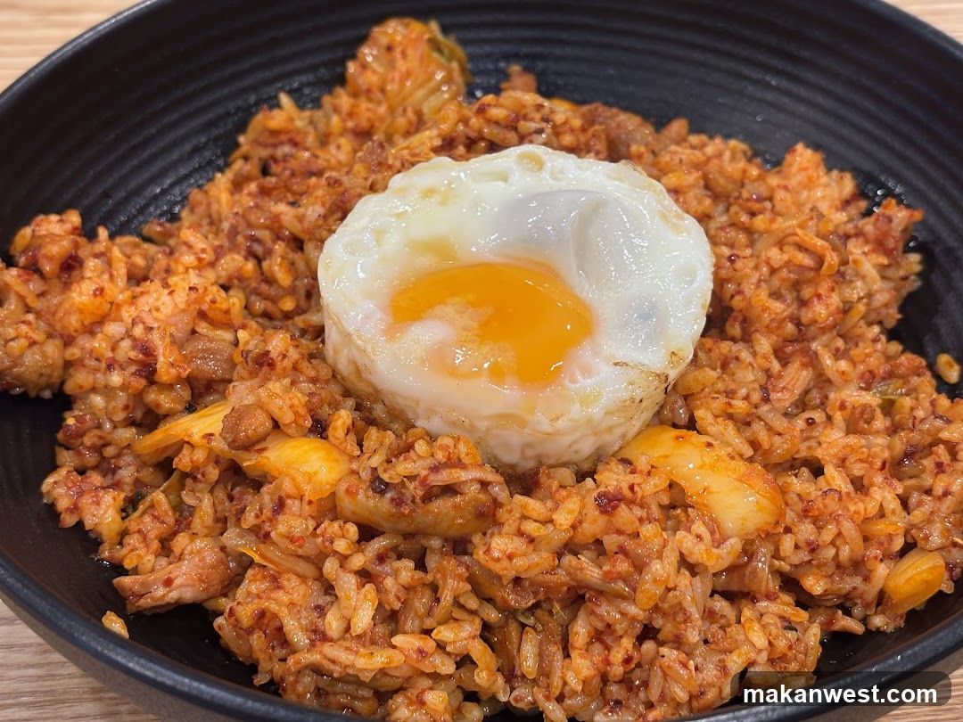 Fried Rice Bowl with Egg