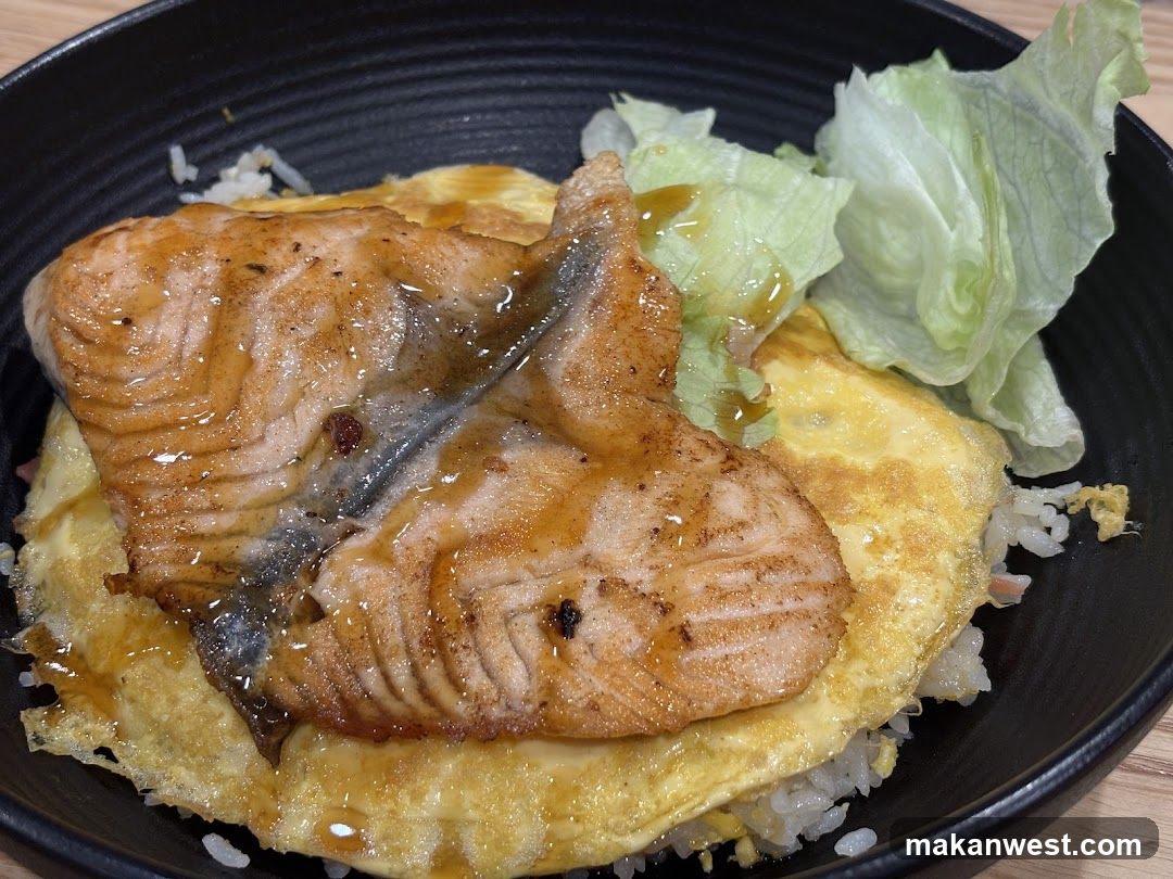 Salmon Omelette Rice Bowl