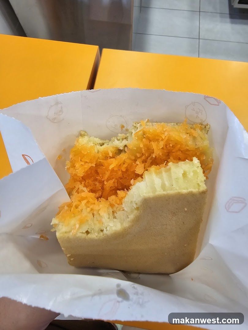 Egg Tart with Coconut Topping