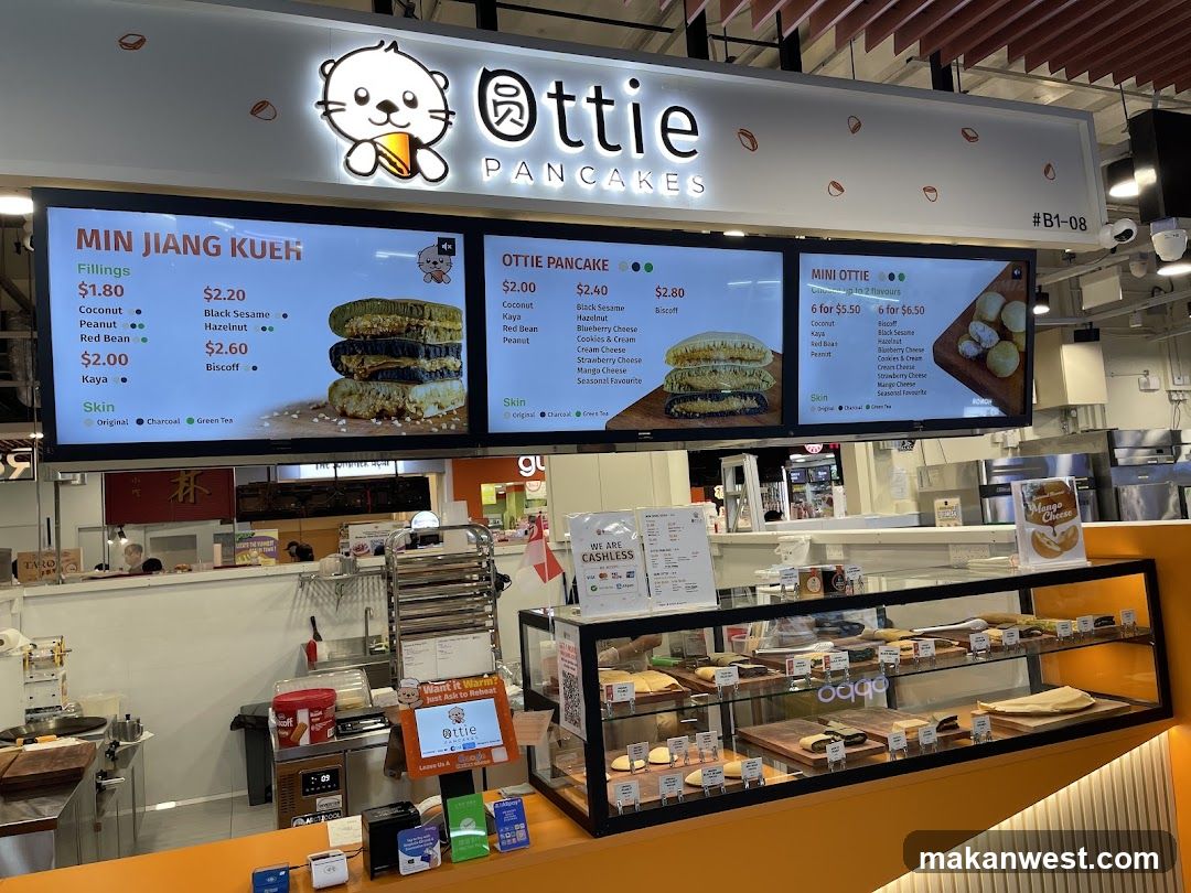 Ottie Pancakes Interior View
