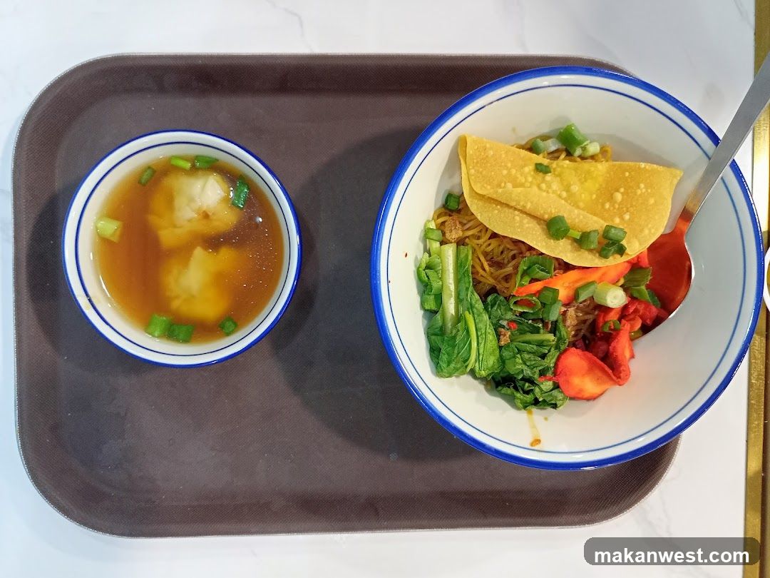 Noodle Bowl with Soup
