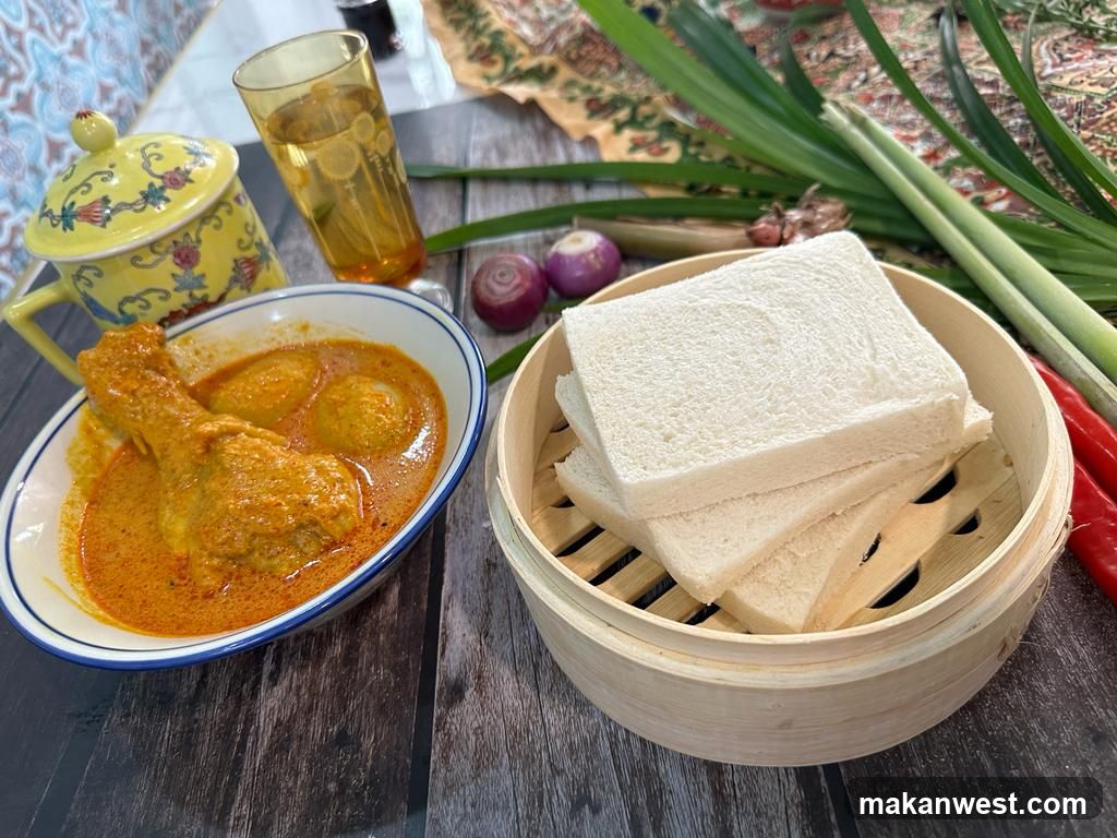 Curry Chicken and Toast Meal