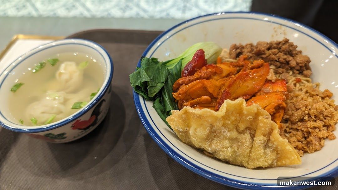 Noodle Bowl with Dumpling Soup