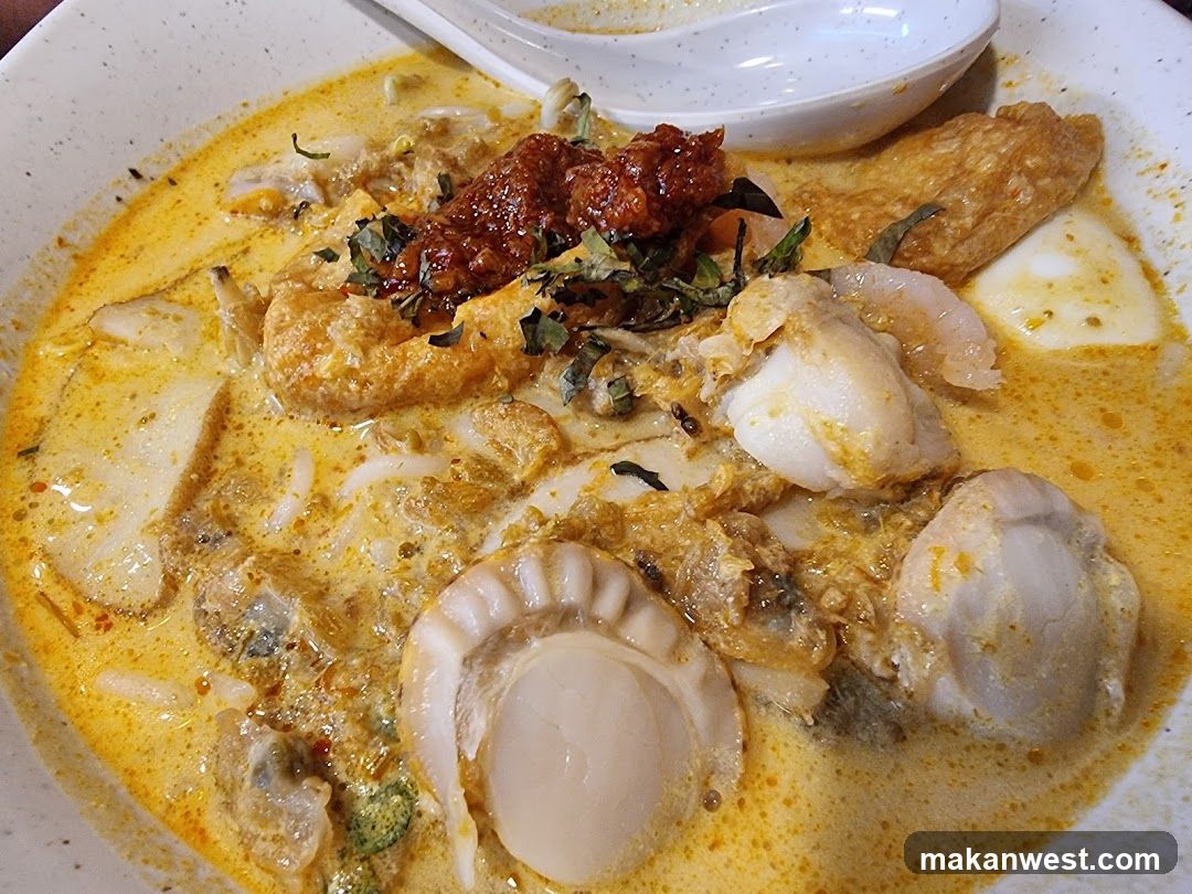Seafood Curry Dish