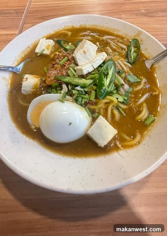 Noodle Bowl with Tofu and Egg
