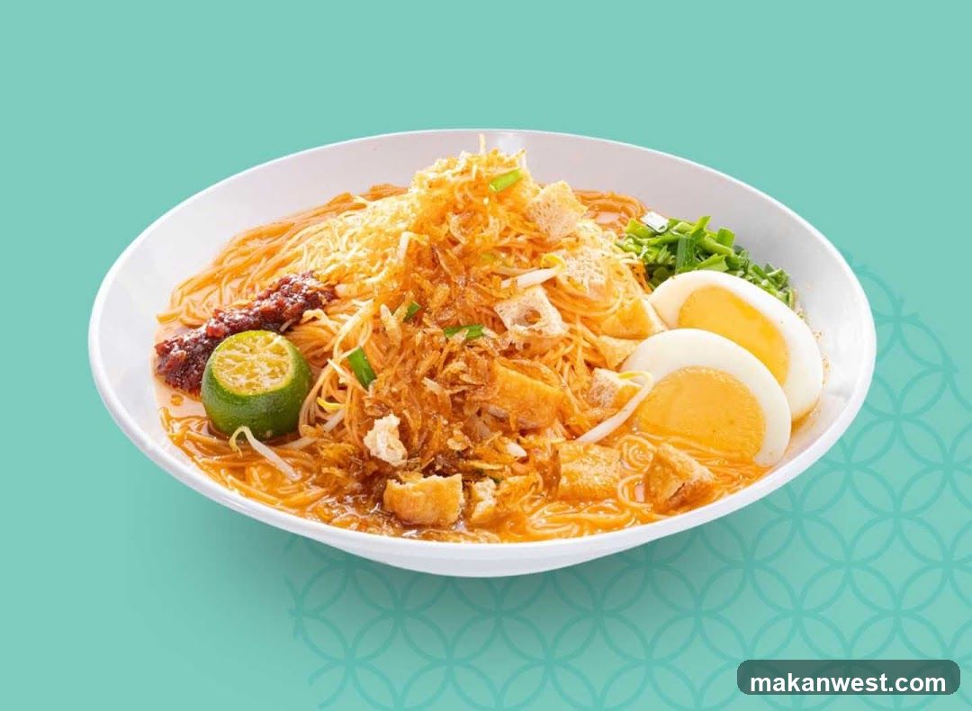 Noodle Dish with Egg and Garnish