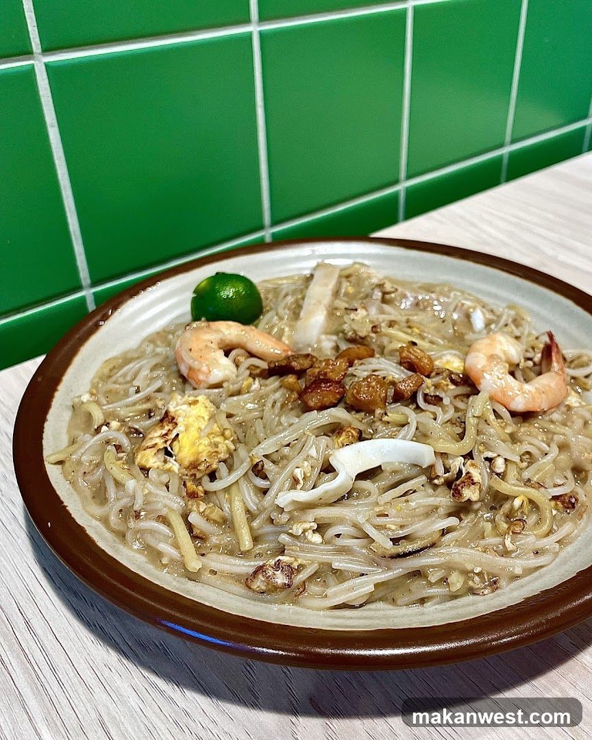 Noodle Dish with Shrimp and Lime