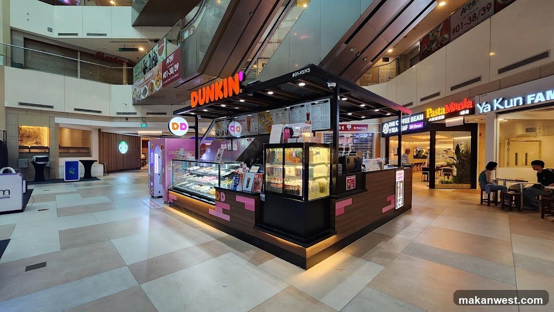 Dunkin Donuts kiosk in mall
