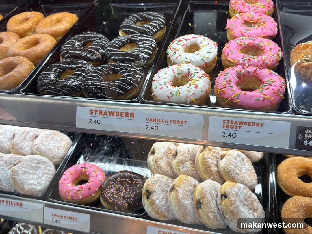 Doughnut Display Case