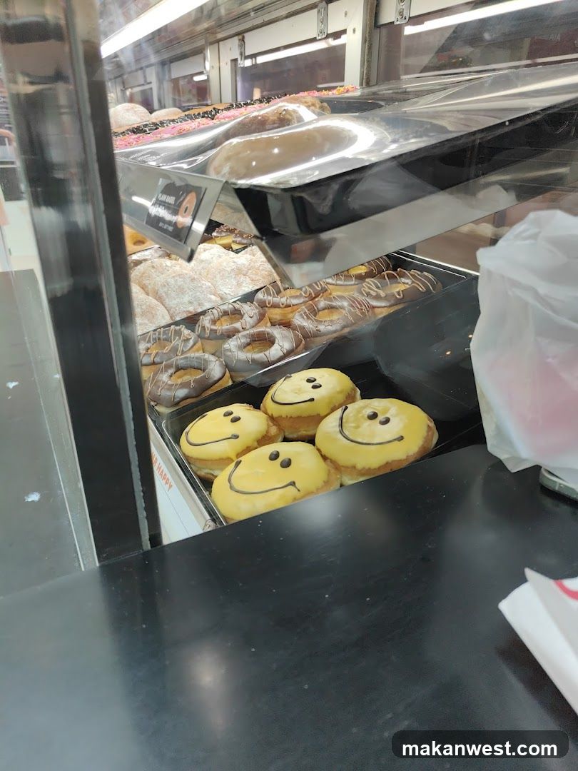 Doughnut Display Case