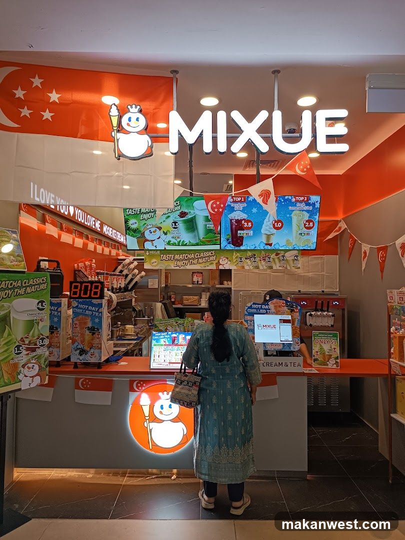 Mixue Store Interior View
