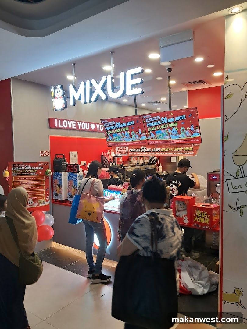 Mixue Ice Cream & Snacks Store Interior