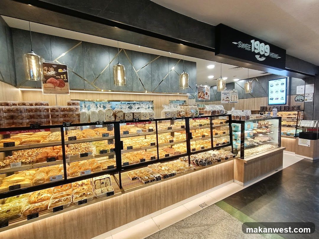 Bakery Interior Display