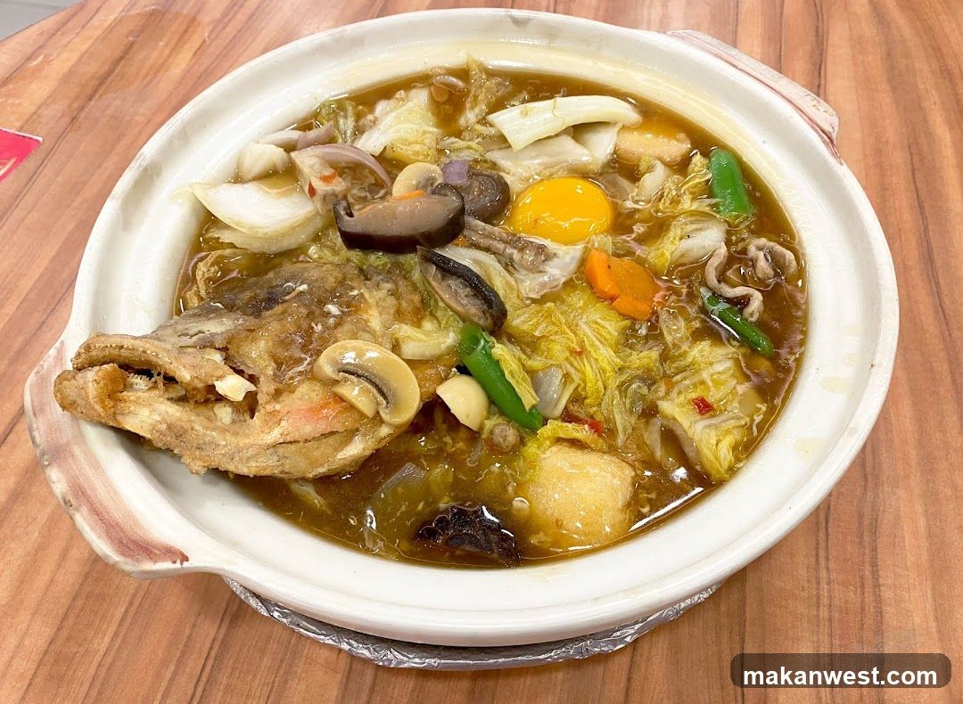 Stewed Fish with Vegetables and Egg Yolk