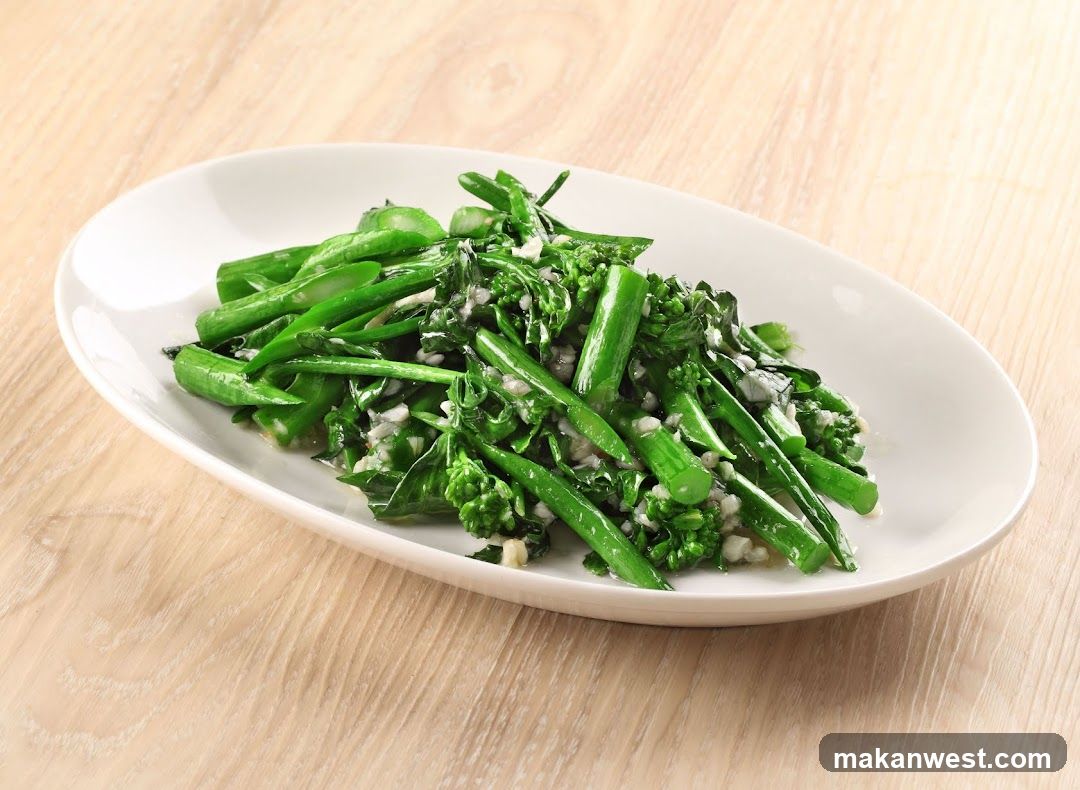 Stir-fried Chinese Broccoli with Garlic Sauce