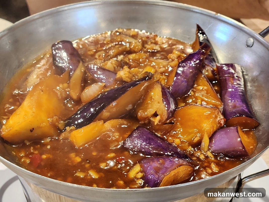 Stir-fried Eggplant with Potatoes in Sauce