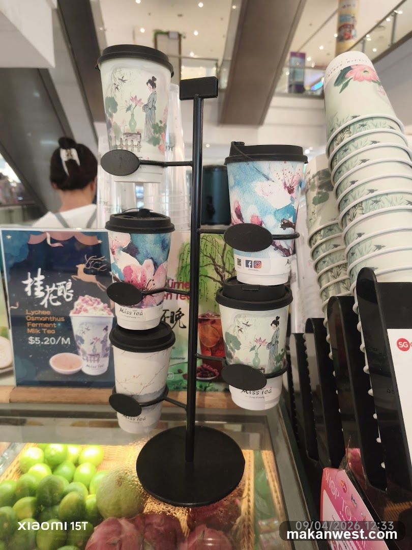 Milk Tea Cups Display