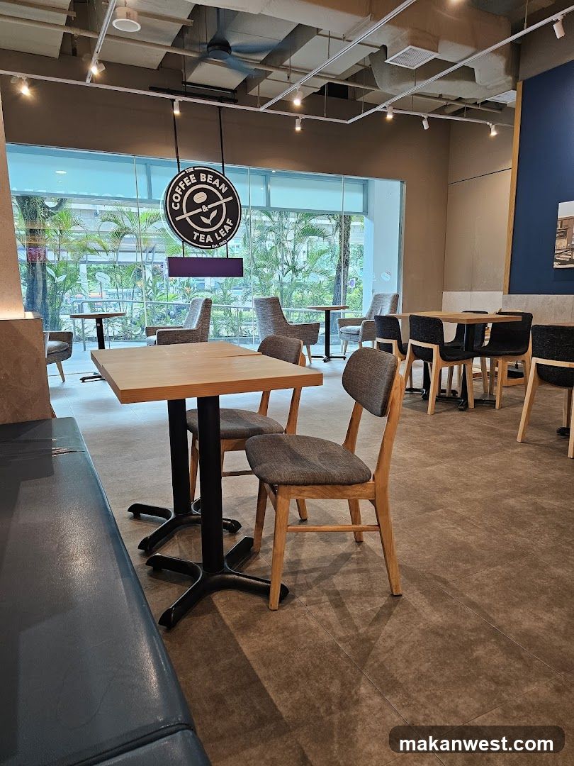 Coffee Bean & Tea Leaf Interior