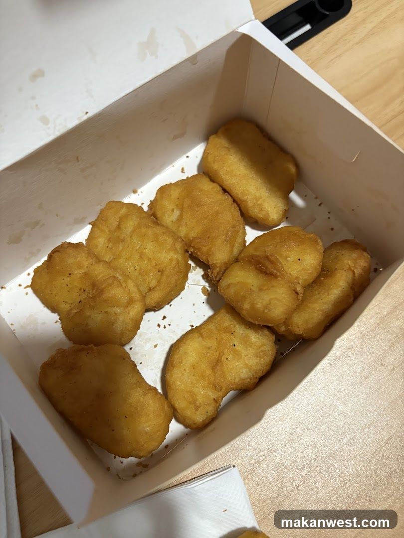Fried Chicken Nuggets in Box