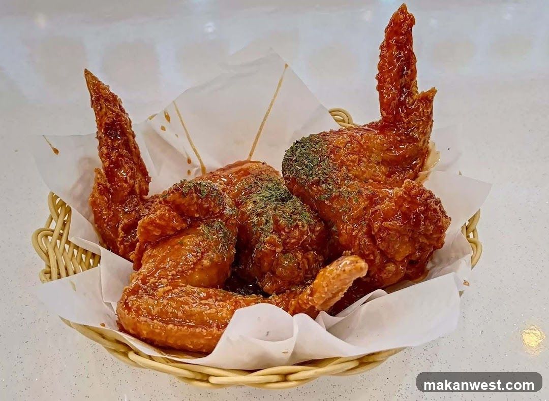 Fried Chicken Wings in Basket