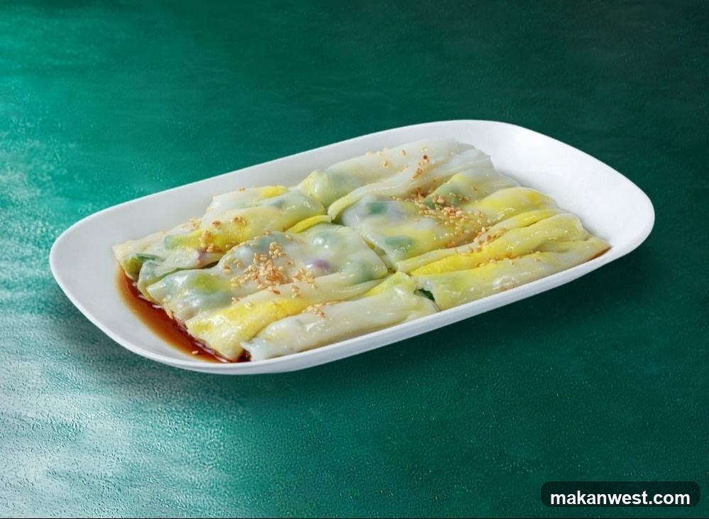 Steamed Rice Rolls with Scallion and Egg