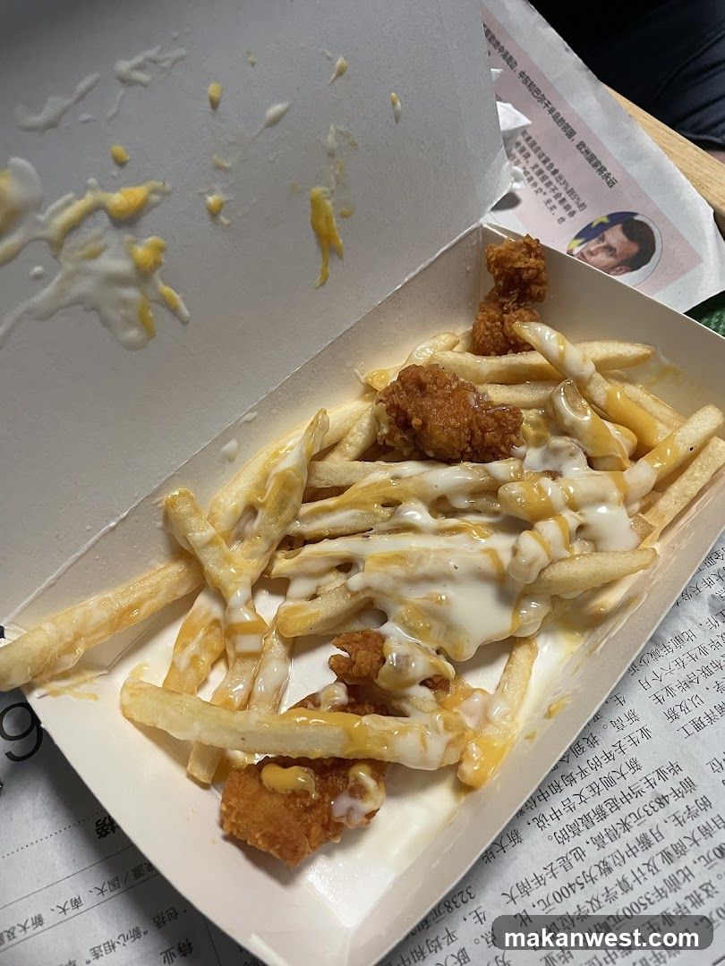 Fries with Chicken and Sauces