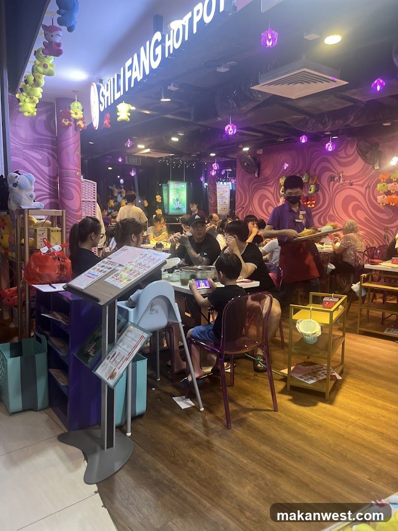 Shili Fang Hot Pot Interior