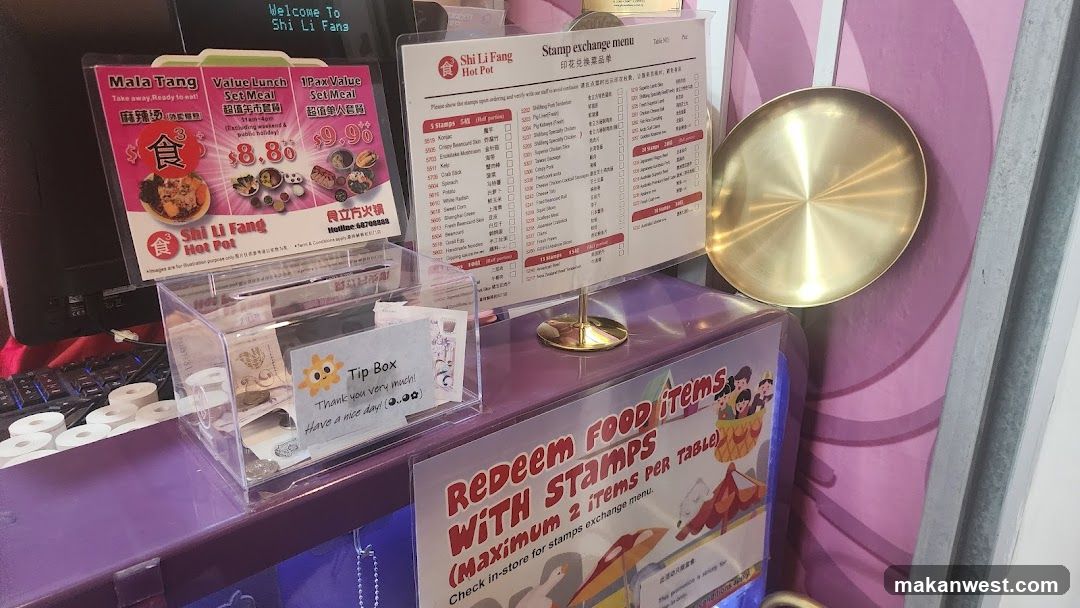 Shi Li Fang Hot Pot Counter Display